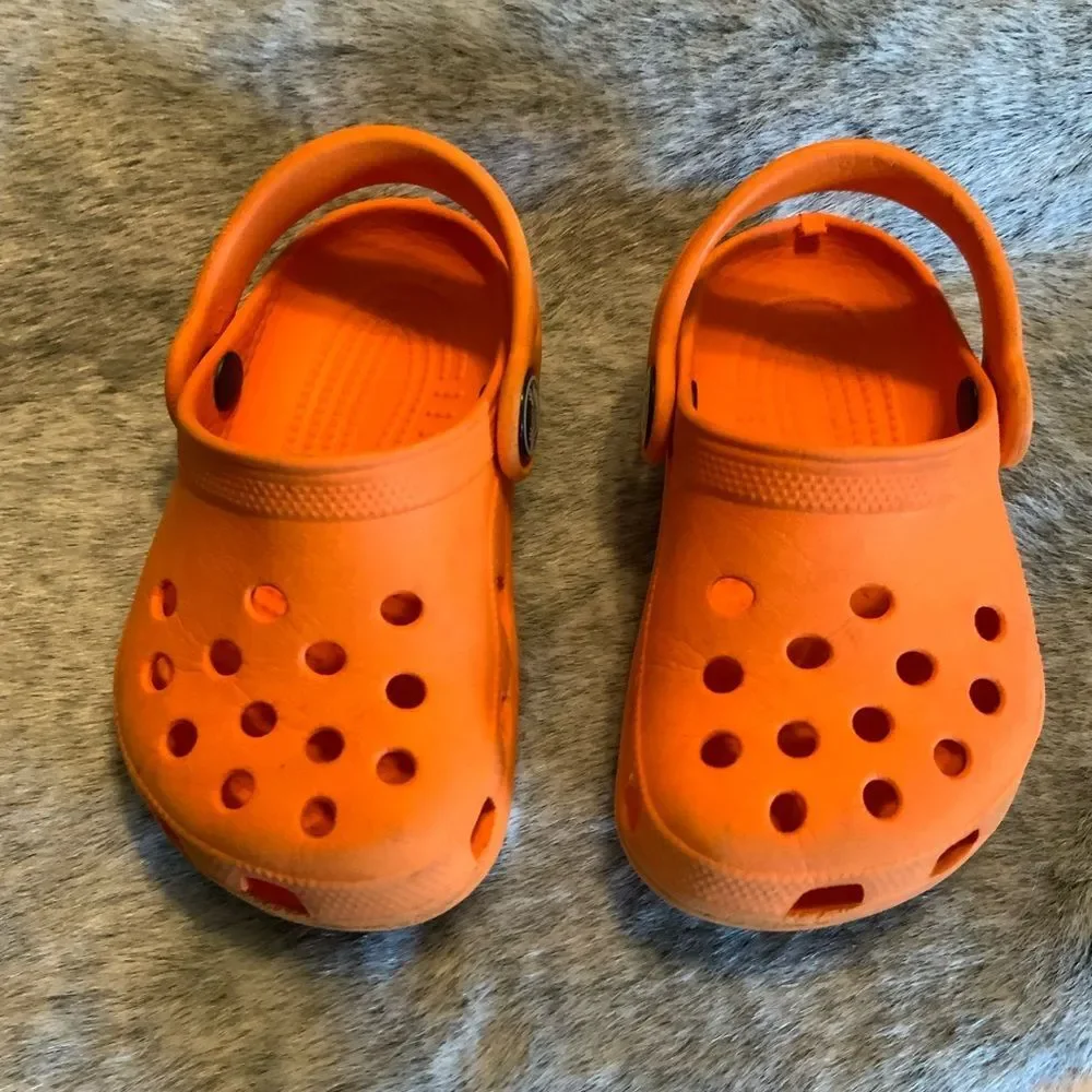 Crocs Kids Orange Classic Clog Size 4C
